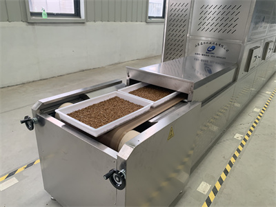 黃粉蟲微波烘干設備在干燥處理中發揮重要作用