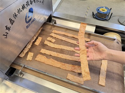 Comparison of Fried Puffing and Microwave Puffing Methods